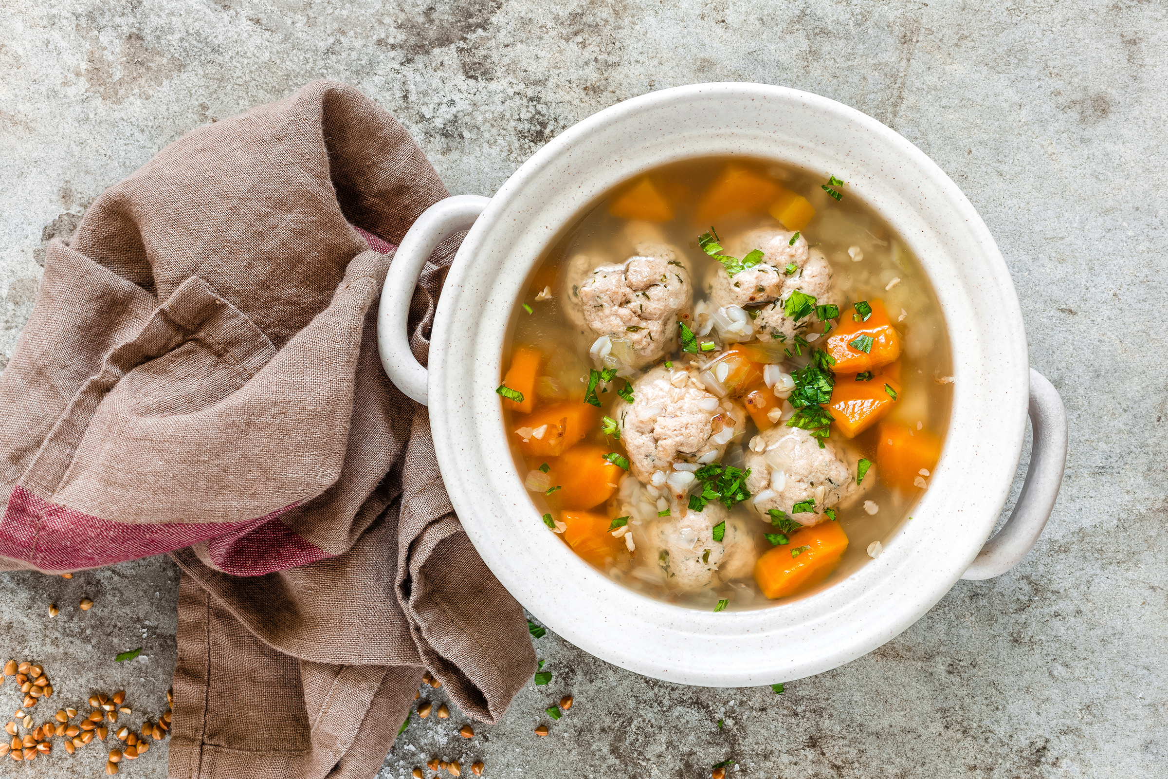 Házias levesek<br>Soups - Suppen